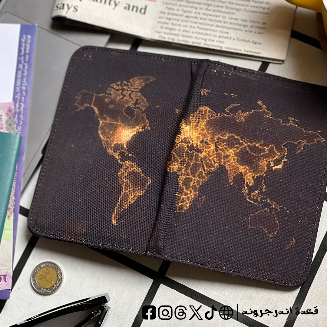 gqET8HNV80gcPqWQFT1lDNgYLCGGD9P3MemopVVT.webp World map - Passport Cover - الصورة 1
