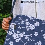 ⁦Navy Flowers Laptop Sleeve -15.6 inch bag⁩ - الصورة ⁦4⁩